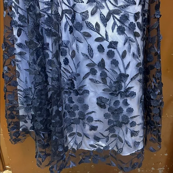 Eliza J Embroidered Floral Illusion Lace A-Line
Gown Dress Size 8 - Picture 7 of 8